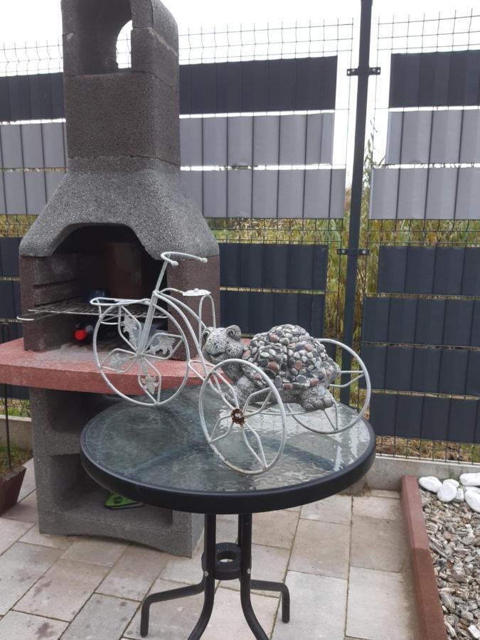 Maly Apartamencik Teo Rewal Dış mekan fotoğraf
